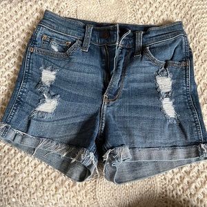 Hollister High-Rise Shorts 3”